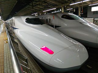 東海道新幹線のぞみ号です